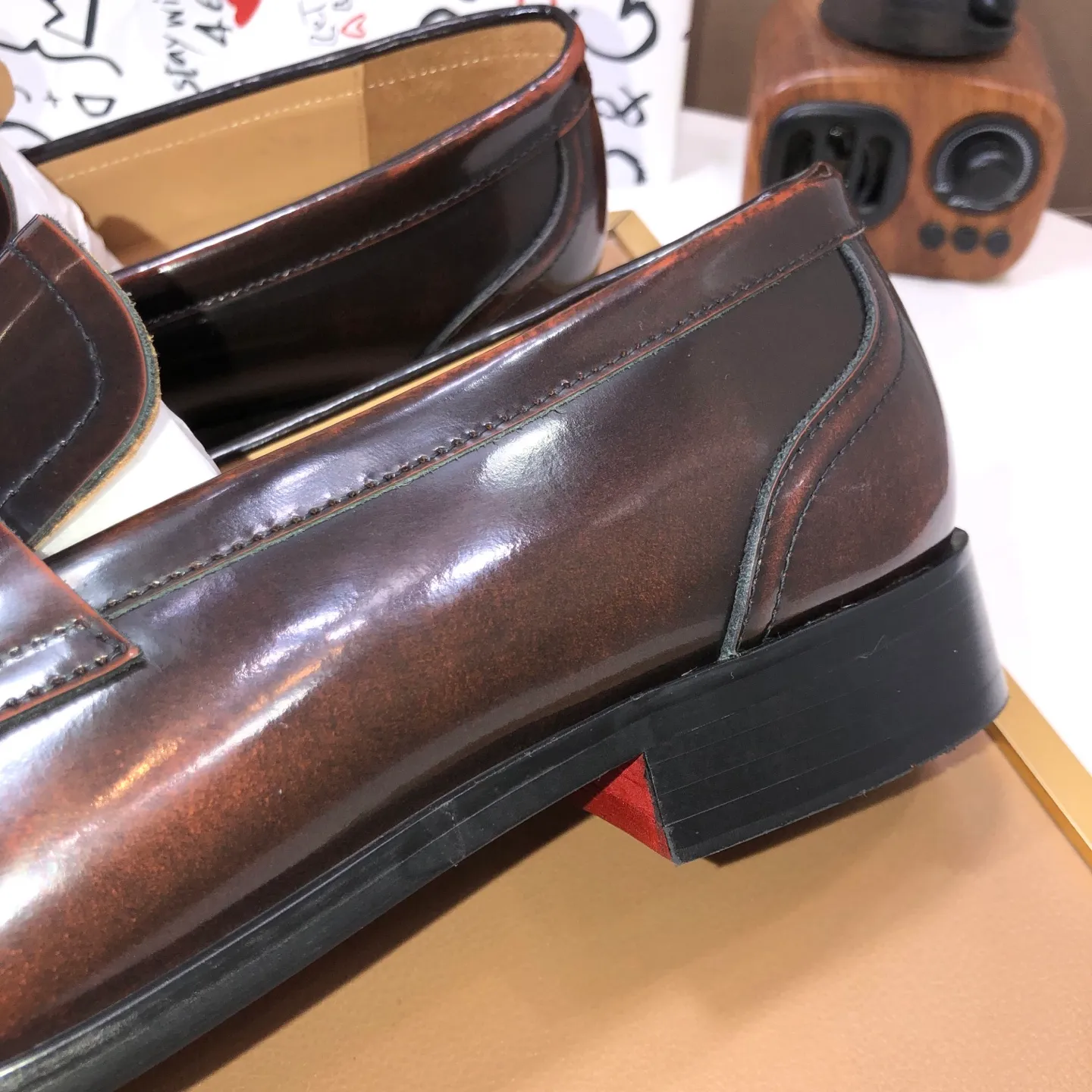 Ex-factory price 500💰DG top quality🔍🔍men's new leather shoes🚹Sold simultaneously at counters⚠Shoe uppers are imported cowhide from Italy, fully imported cowhide lining, imported accessories💪💪, completely 1⃣️ to 1⃣️replica🇮🇹 💪💪, ⚠Sole: The original sole is specially provided by the original factory, the exclusive movable molded sole is super comfortable, ⚠The original factory follows the order, 🔍🔍high quality, you can enter and exit the counter at will, welcome to compare ⚠Number of sizes: 38-44 (45 customized)